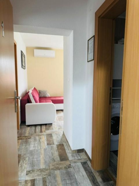Apartments Paradise Licko Petrovo Selo Buitenkant foto